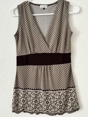 Sleeveless V-Neck Patterned Dress in Cream and Dark Brown